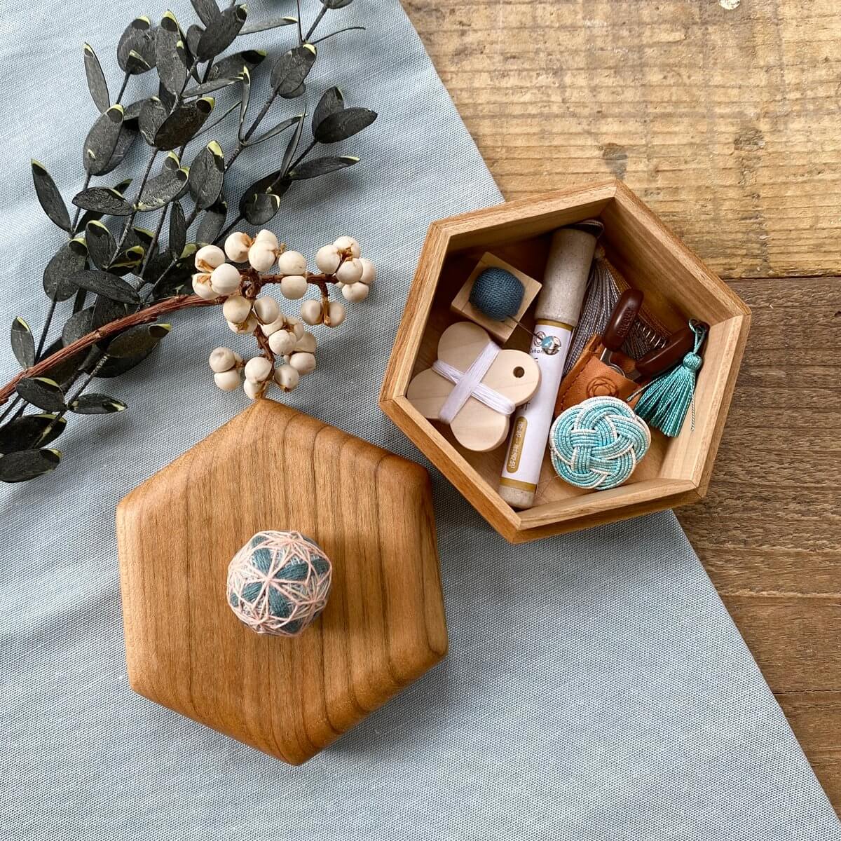 [預購優惠] Cohana 縫紉工具套裝 手鞠六角小盒 [日本制]