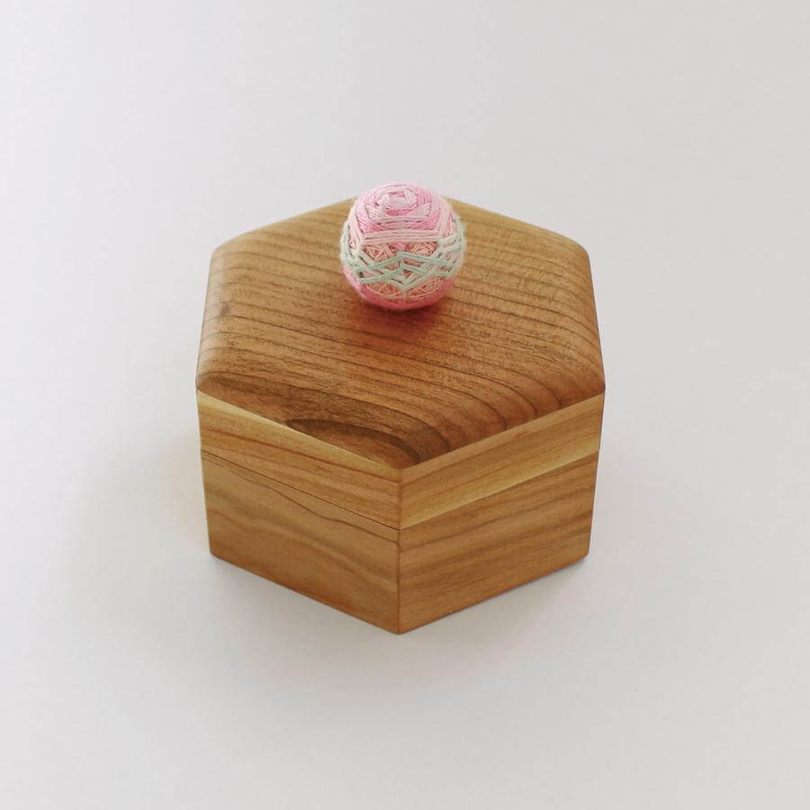 [預購優惠] Cohana 手鞠六角縫紉盒子(只有盒子) [日本制]